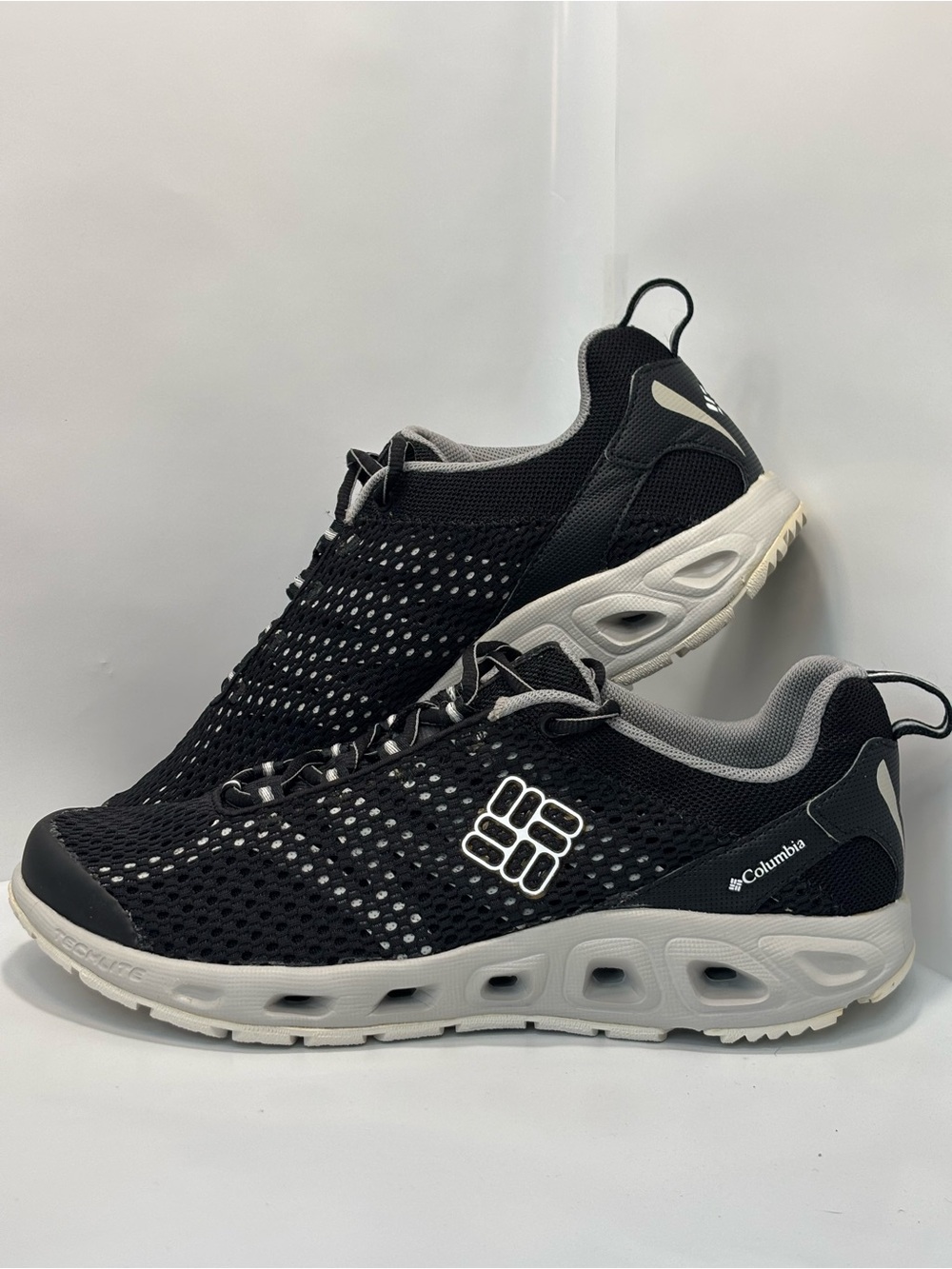 Columbia Drainmaker III Women's Size 10 Hybrid Water Shoe Black/White BL3954-010